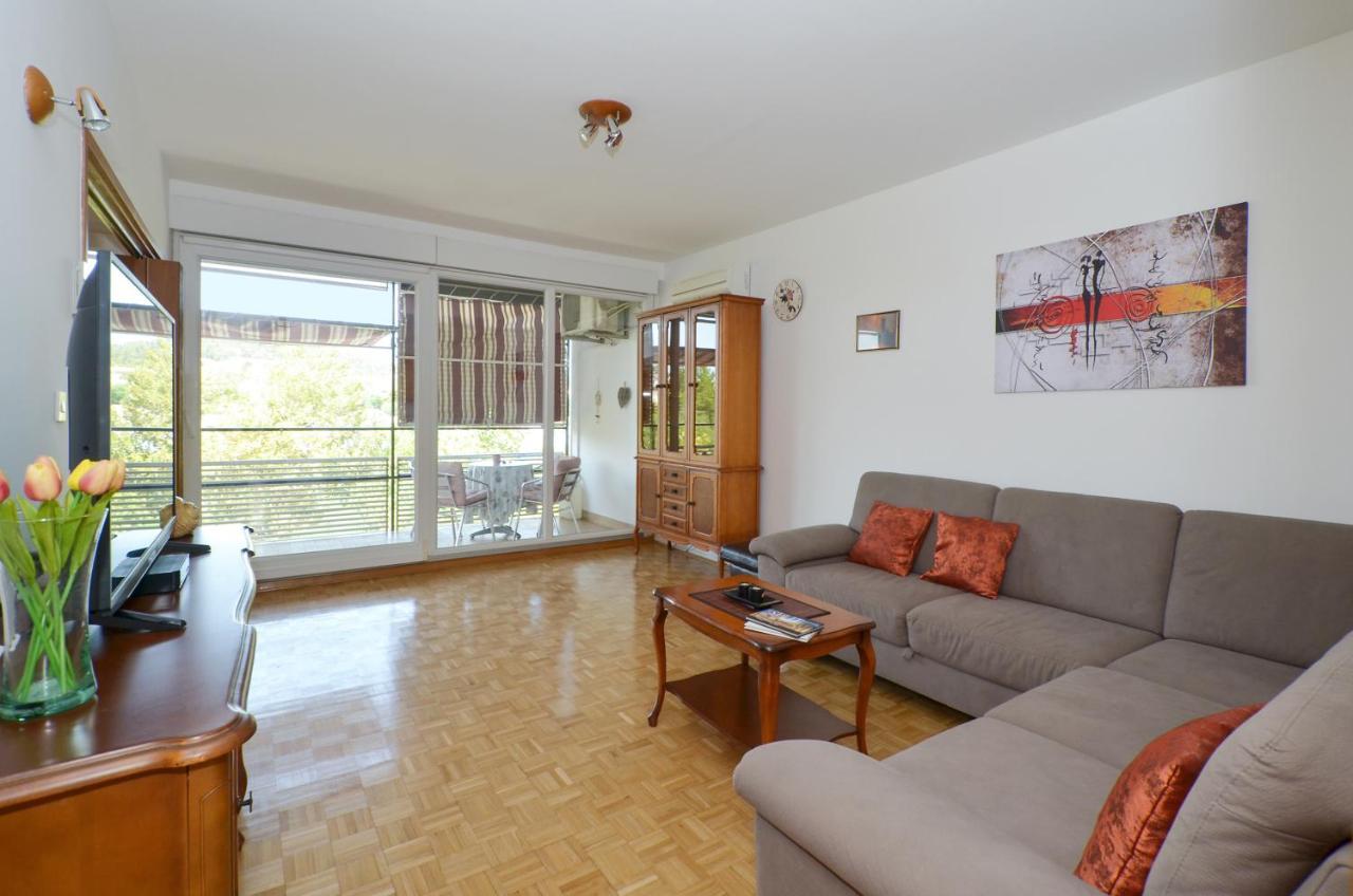 Apartman Lazy Summer Days Сплит Екстериор снимка